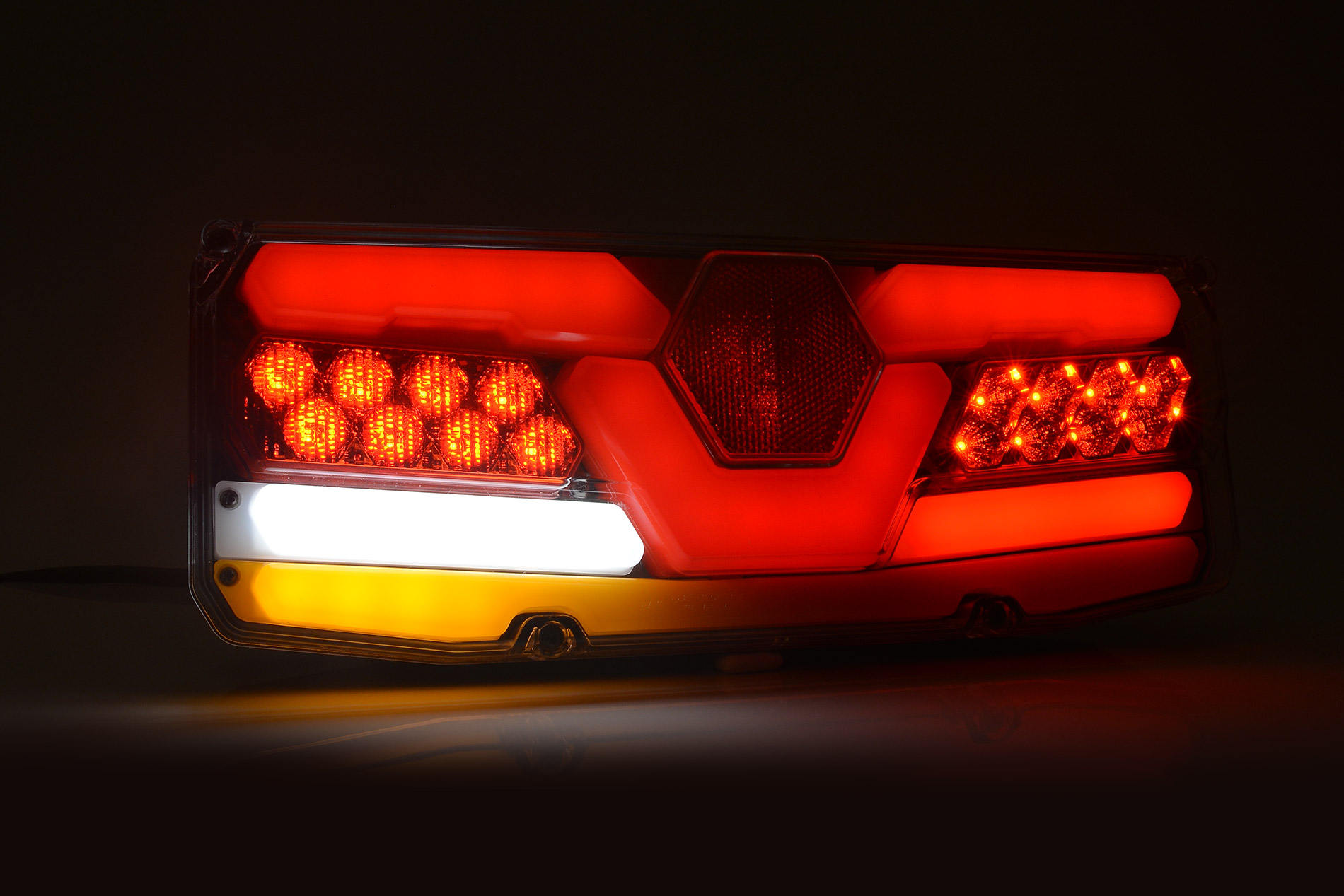 LED Zadní skupinová svítilna s dynamickým pozičním světlem WAŚ, 12V-24V, ECE, IP 56, pravá