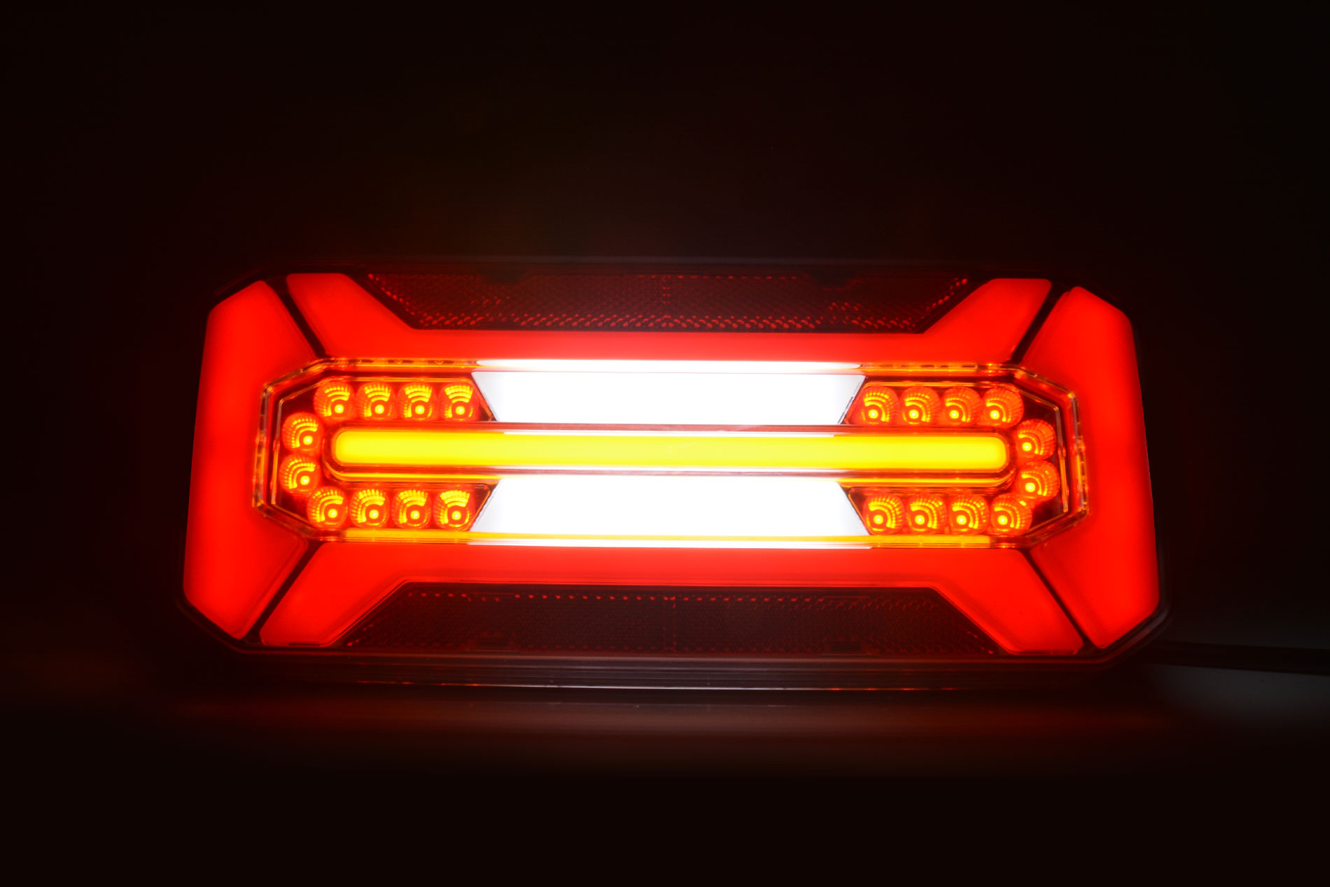 LED Zadní skupinová svítilna WAŚ, 12V-24V, ECE, IP 66/68, univerzální