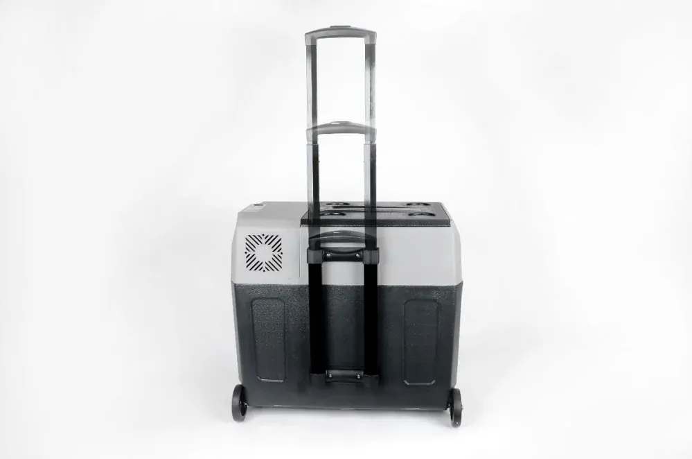 Přenosná kompresorová autochladnička Vigo Cool V50W, 50 l, 12/24/230V, Rukojeť a kolečka