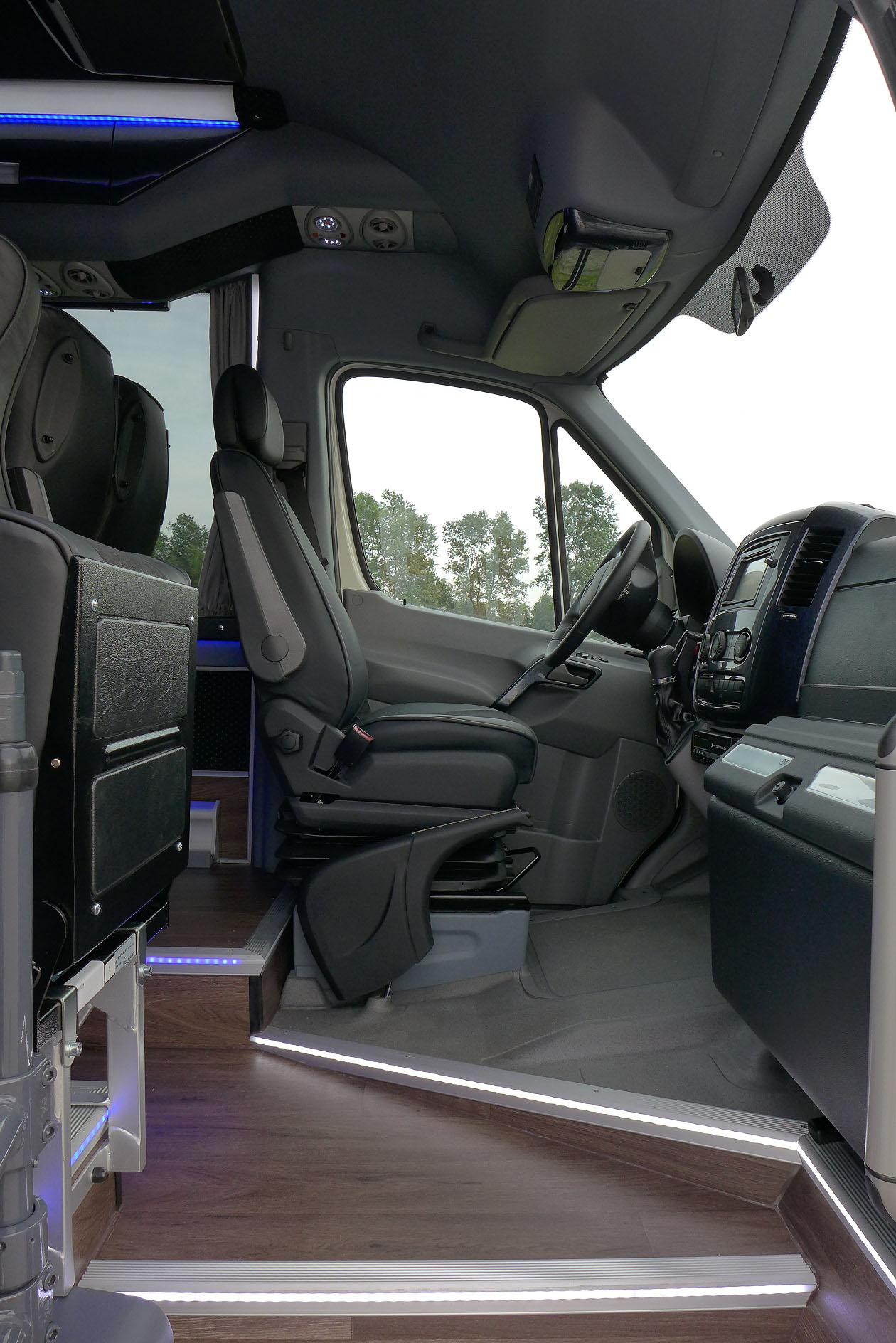 Lednice s mrazákem Indel B FCV40 12/24V MB sprinter a Iveco Daily 2019-