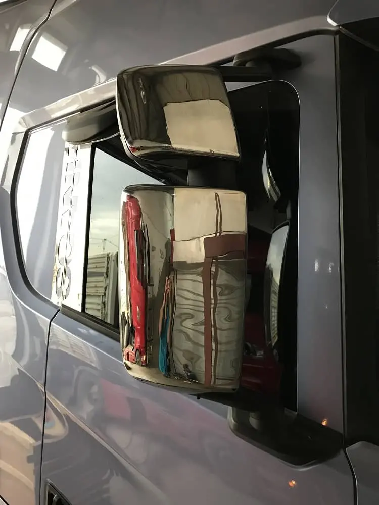 Nerezové lemování kliky dveří Scania New Generation