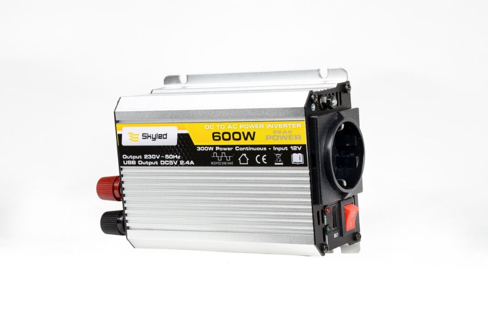 Měnič napětí Skyled 12V/230V, 600W (300W trvalý), modifikovaný Sinus