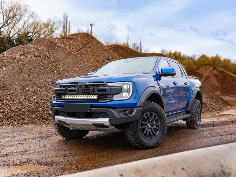 Sada světel do masky Lazer pro Ford Ranger Raptor (2023+) 1x Triple-R 16 Elite