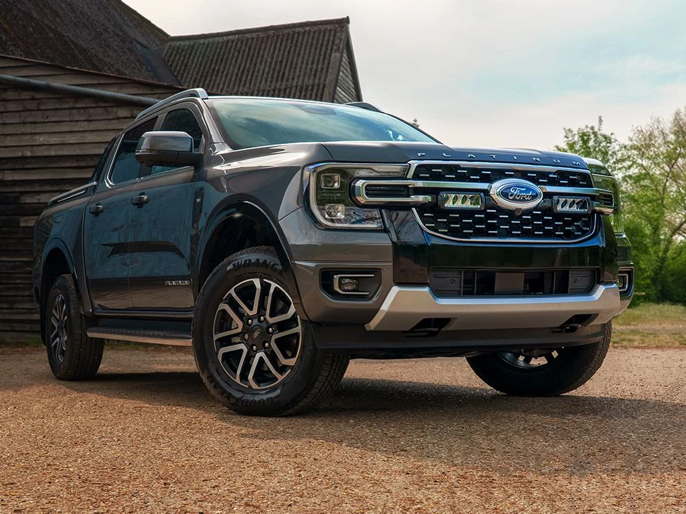 Sada světel do masky Lazer pro Ford Platinum (2023-), Triple-R 750