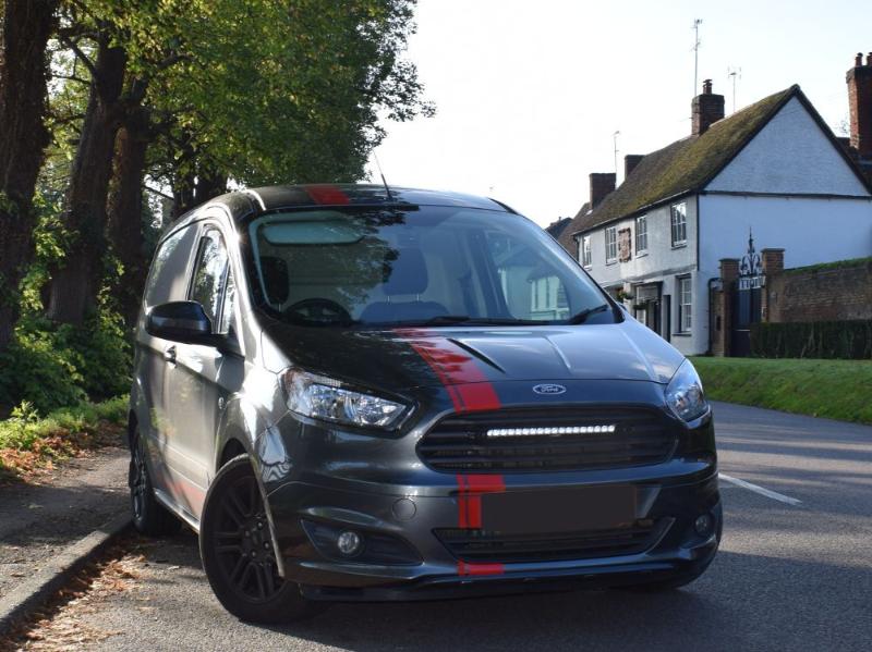 Sada světla do masky Lazer pro Ford Transit Courier (2014-2018), Linear-18/Glide