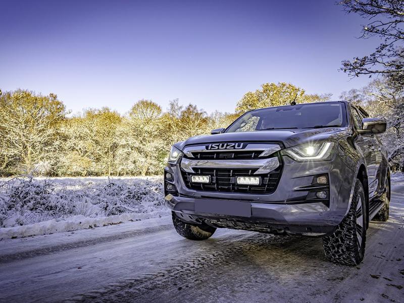 Sada světel do masky Lazer pro Isuzu D-Max (2021-2022), Triple-R 750