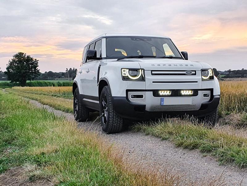 Sada světel do masky Lazer pro Land Rover Defender (2020+), Triple-R 750