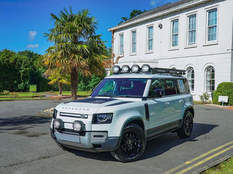 Sada světel Lazer Sentinel pro Land Rover Defender (2020+)