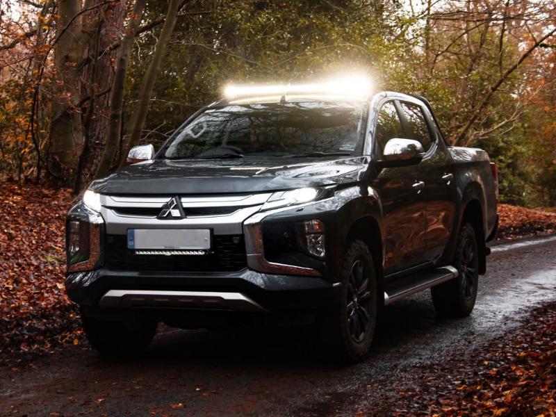 Sada střešního světla Lazer pro Mitsubishi L200 (2019+) BEZ střešních ližin, Linear-42