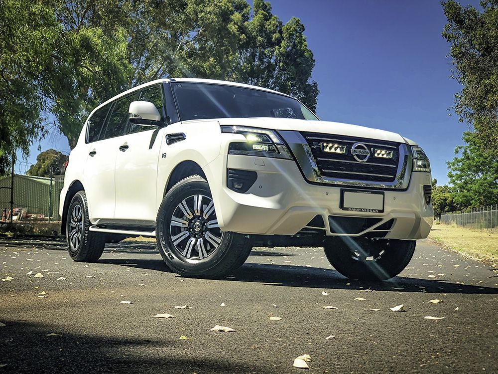 Sada světel do masky Lazer pro Nissan Patrol Y62 (série 5), Triple-R 750