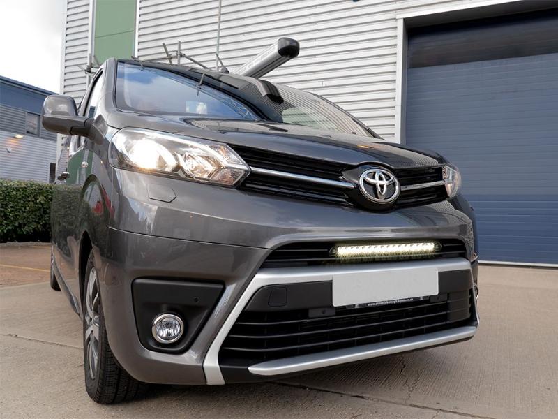 Sada světla do nárazníku Lazer pro Toyota Proace (2016-2023), Linear-18
