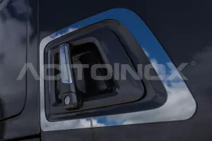 Nerezový rámeček okolo kliky, Scania NTG S/R