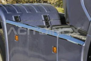 Nerezové lišty mezinápravových spoilerů, Scania NTG S/R