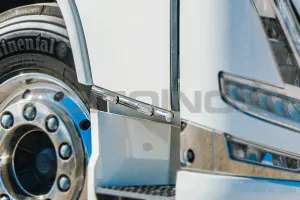 Nerezový rám do dveří ø30mm, 2 oranžové LED pozičky, Volvo FH4 a FH5