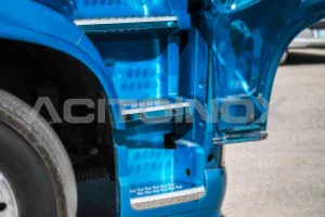 Nerezové lišty do schodů, Volvo FH4
