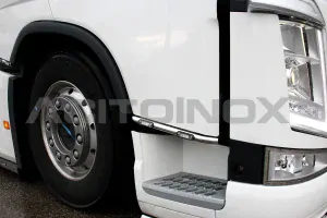 Nerezový rám do dveří 2 oranžové LED, Volvo FH4