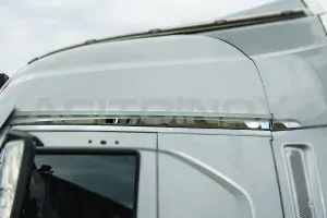Nerezové lišty na bok kabiny, Iveco S-Way
