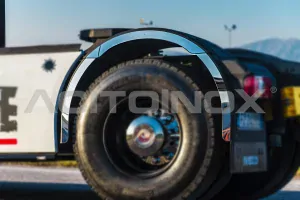 Nerezové lišty na blatníky zadních kol, Iveco S-Way