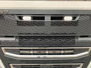 Nerezová držáky stoboskopových světel do masky, Volvo FH5