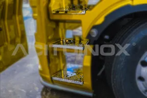 Nerezové schůdky do kabiny, Man TGX 2020