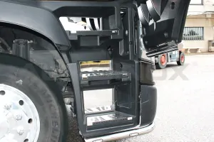Nerezové lišty do schodů, Renault T- spací kabina