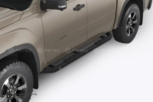 Boční nášlapy ,,Offroad" pro VOLKSWAGEN AMAROK 23-, lakované