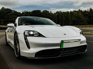 Montážní sada nad SPZ pro světlo Lazer Glide- univerzální