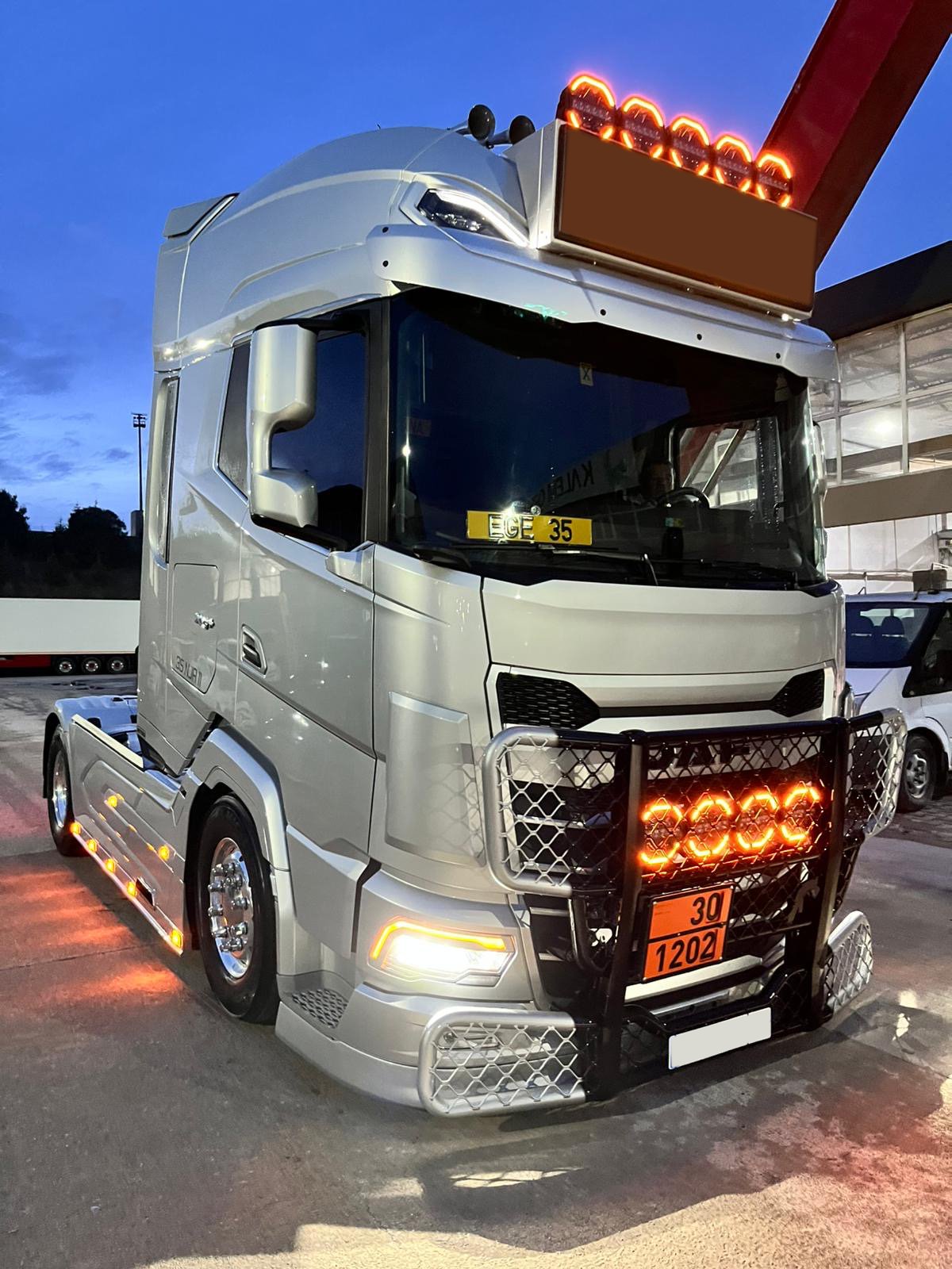 Přední ochranný rám Truck King ,,Bullbar", pro Daf NGD XG