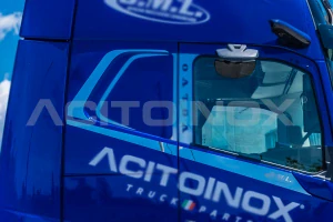 Nerezové lišty na boky kabiny, pro Volvo FH Aero