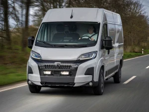 Sada světel do masky Lazer, pro Peugeot Boxer (2024+), Triple-R 750