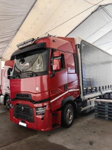 Střešní a zakabinové spoilery pro Renault T High Sleeper Cab