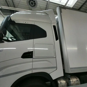 Střešní a zakabinové spoilery Iveco S-WAY Tandem AT