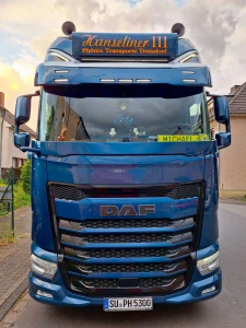 Sluneční clona 40cm se sedmi výřezy, pro DAF XG, XG+ a XF