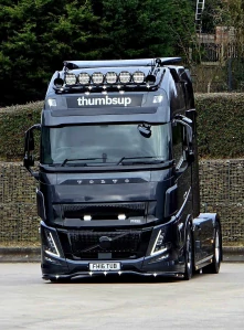 Nerezový rám pod nárazník Kelsa LoBar pro Volvo FH AERO 24-, bez originálního spoileru