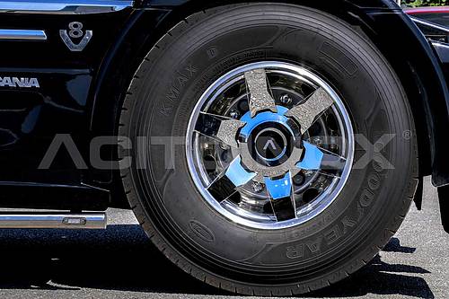 EOLO Kryt náboje z nerezové oceli na zadní kola 22,5"