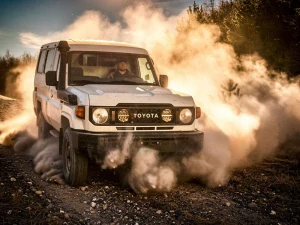 Sada světle do masky Lazer pro Toyota LC70 Series (2023+), Sentinel 7"