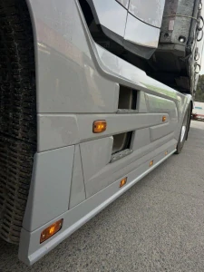 Boční lišty Truck King DAF XG, XG+ s bočním výfukem, hliník, 2x 5 otvorů