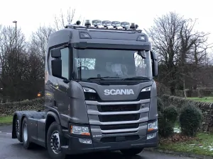 Střešní nerezový rám Kelsa HiBar Široký pro  Scania Next Generation R&S Střední kabina