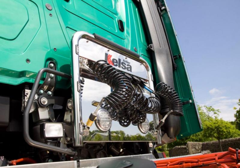 Nerezový rám Kelsa AirBar pro Mercedes Actros 2012-on Bigspace