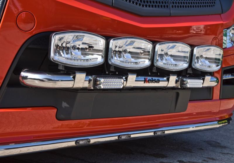 Přední nerezový rám Kelsa MiniBar pro  Mercedes Actros 2012-on Streamspace 2.5m