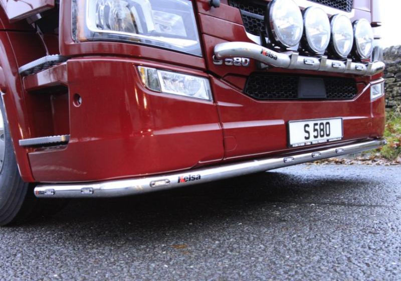 Nerezový rám po nárazník Kelsa LoBar Hluboký nárazník pro Scania Next Generation R, S, P, G Střední kabina