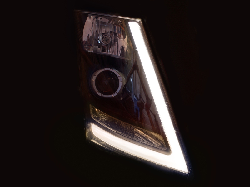 Bílé LED moduly denního svícení barva bílá teplá pro VOLVO FH/FM (2012-2015)