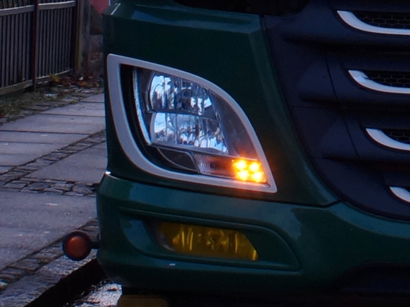 Oranžové LED moduly denního svícení pro DAF XF 2017-