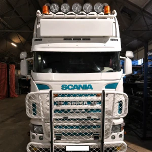 Kryt stěračů "květináč" laminát 23 cm Scania R -2016
