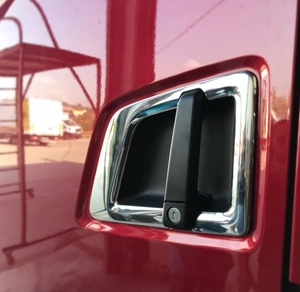Nerezové lemování kliky dveří Scania New Generation