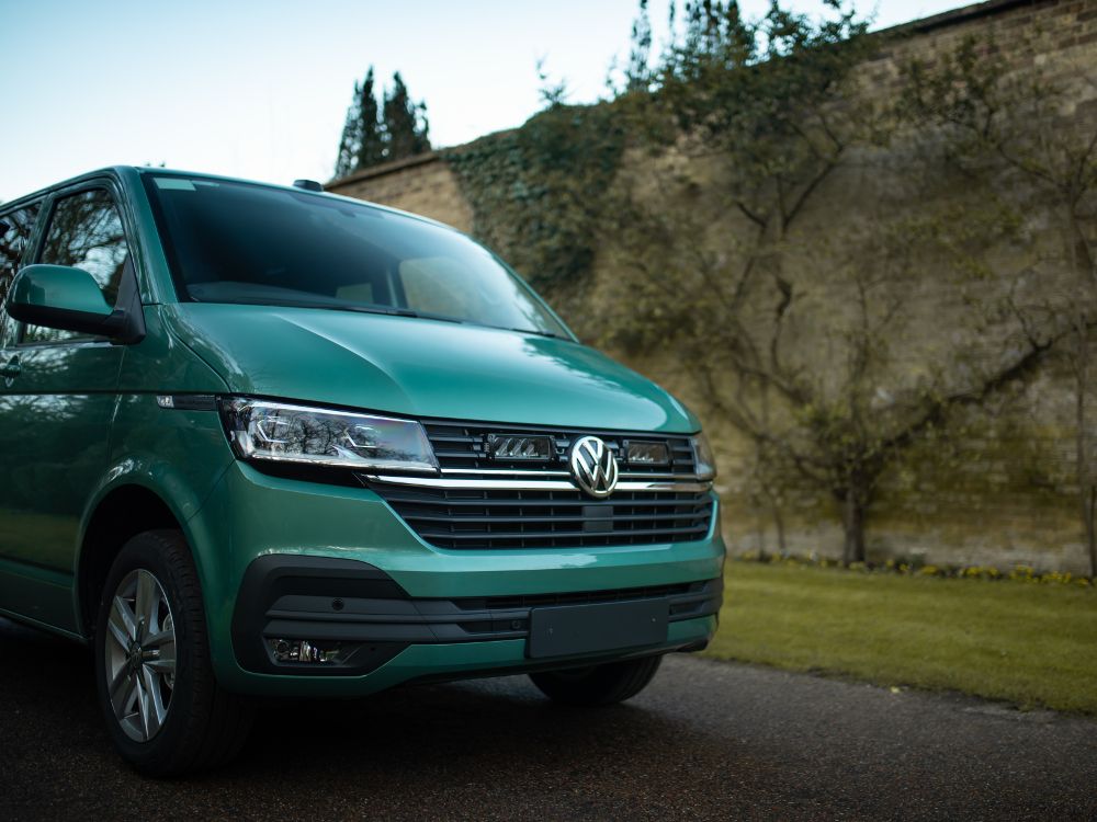 Sada světel do masky Lazer pro VW T6.1 (2019+) 2x Triple-R 750