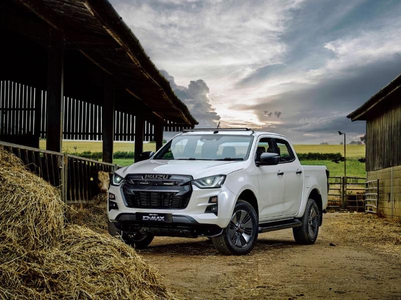 Sada střešního světla Lazer pro Isuzu D-Max (2017+) BEZ střešních lyžin, Linear-42