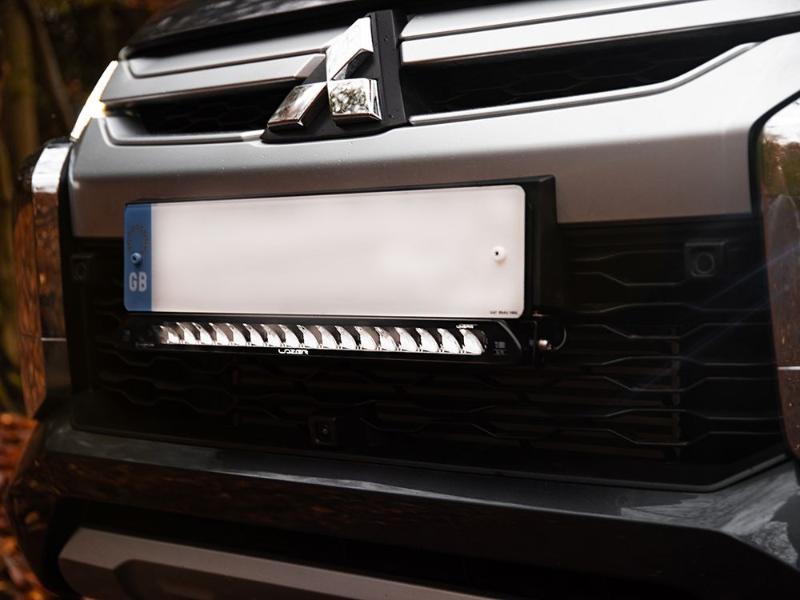 Sada světla pod spz Lazer pro Mitsubishi L200 (2016-2023)
