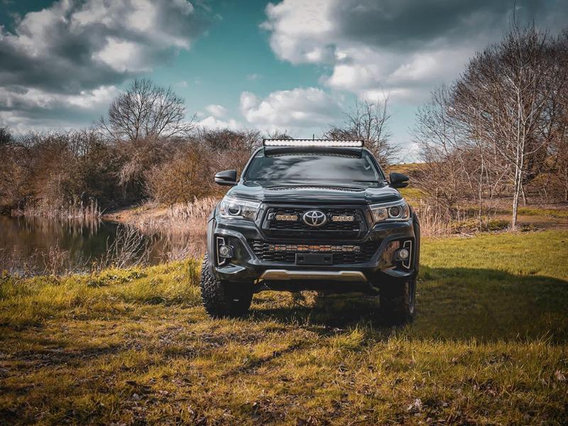 Sada střešního světla Lazer pro Toyota Hilux (2015+), BEZ střešních ližin