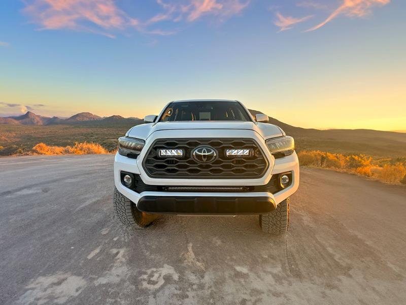 Sada světel do masky Lazer pro Toyota Tacoma TRD Sport/Offroad (2023+), Triple-R 750